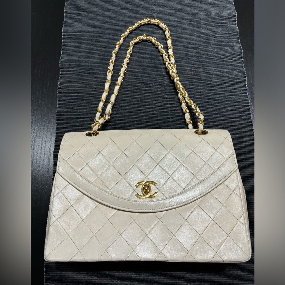 Vintage Beige Flap Chanel Bag